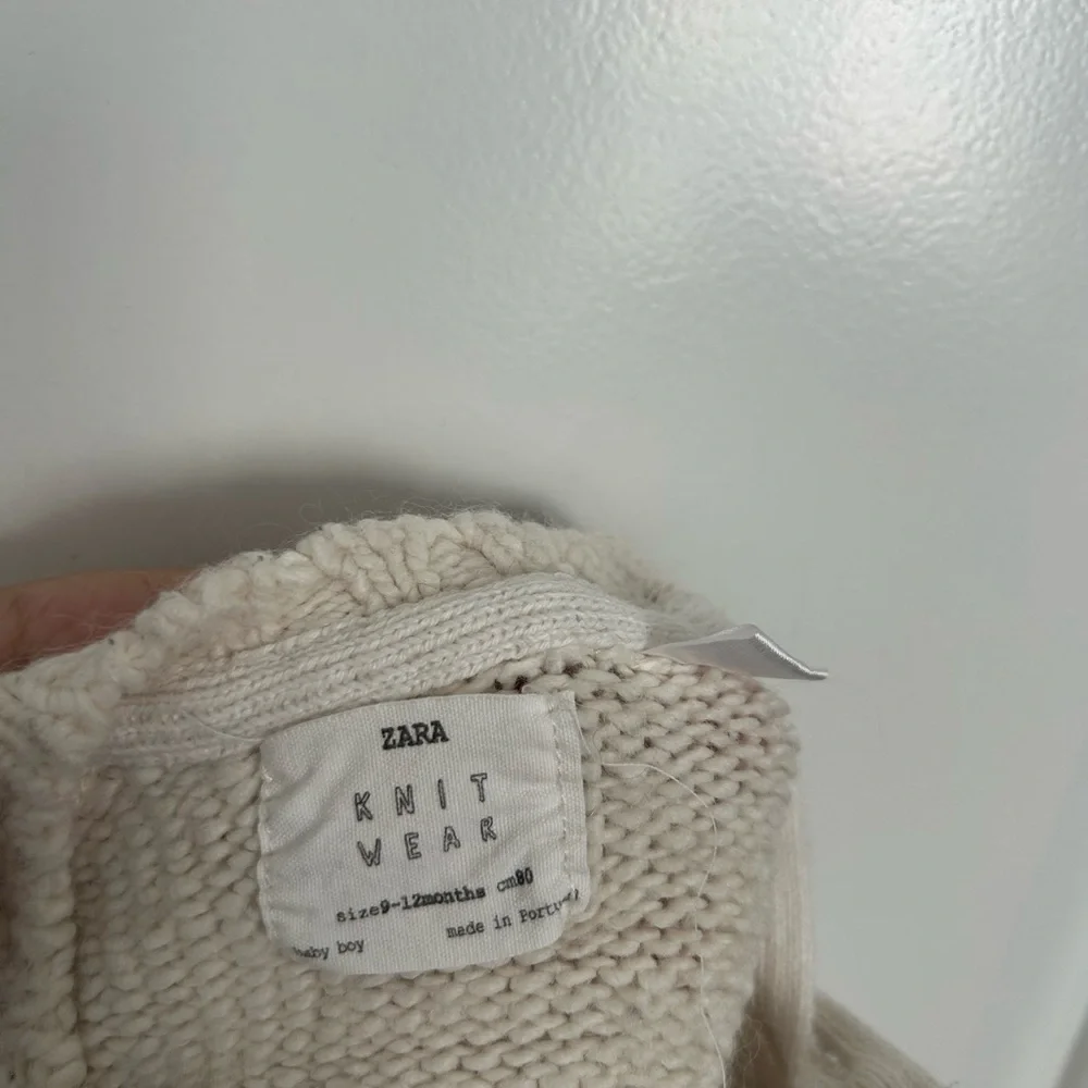 Zara knit snow